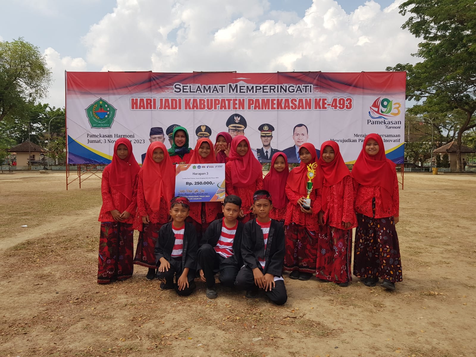 penerimaan thropy